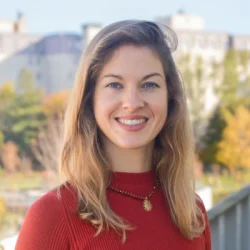 Photo de profil de Claire Baron, responsable communication